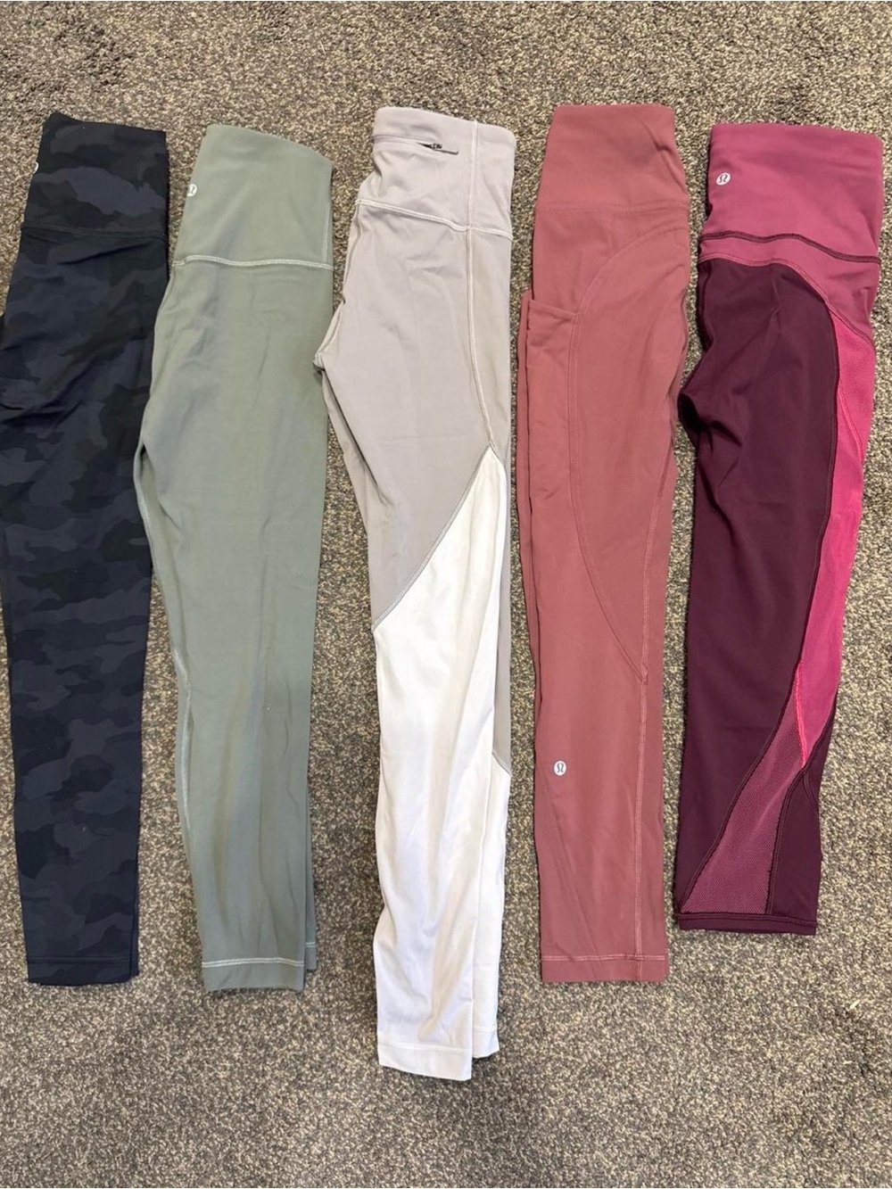 Lululemon bundle of 5 leggings in assorted lengths and colors
